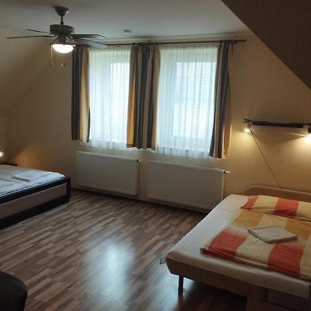 Tip-Top Lak Vendeghaz Сильвашварад Экстерьер фото